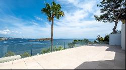 Modern seafront villa for sale in Cala Vinyes, Majorca, Calvia 07181