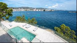 Modern seafront villa for sale in Cala Vinyes, Majorca, Calvià 07181