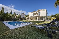 Magnificent villa with mountain views in the Golf Valley, Marbella 29660