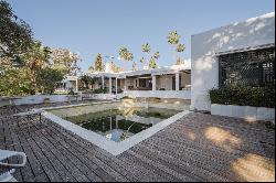 Family villa with sea views in a sought-after area of Sotogrande, San Roque 11360