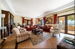 Traditional Andalusian-style villa with golf views in Sotogrande, San Roque 11360