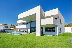 Villa for sale in Málaga, Torremolinos, Torremolinos 29620
