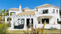 Andalusian-style villa with sea and mountain views in El Madrona, Benahavis 29678