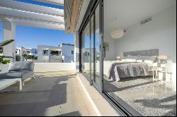 Contemporary duplex penthouse in frontline golf complex Las Terr, Estepona 29680