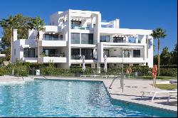 Contemporary duplex penthouse in frontline golf complex Las Terr, Estepona 29680