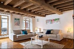 SAINT JEAN DE LUZ, HEART OF THE TOWN, 128 sqm APARTMENT