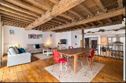 SAINT JEAN DE LUZ, HEART OF THE TOWN, 128 sqm APARTMENT