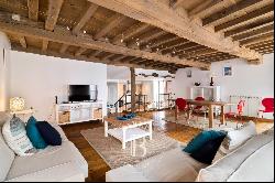 SAINT JEAN DE LUZ, HEART OF THE TOWN, 128 sqm APARTMENT