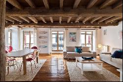 SAINT JEAN DE LUZ, HEART OF THE TOWN, 128 sqm APARTMENT