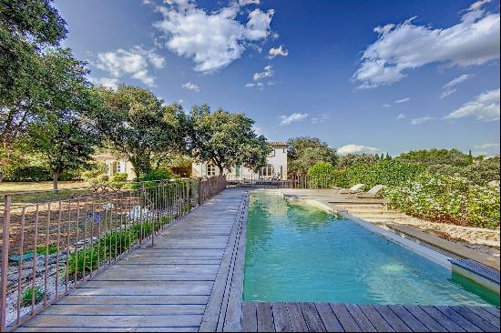 CASTILLON DU GARD - Villa with garden and infinity pool