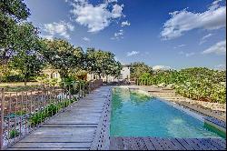 CASTILLON DU GARD - Villa with garden and infinity pool