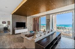 Seafront Furnished Apartment at the Ritz Carlton Hotel