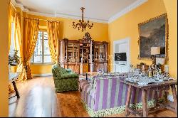 Majestic apartment in the heart of Lucca center