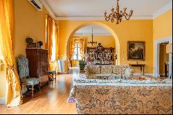 Majestic apartment in the heart of Lucca center