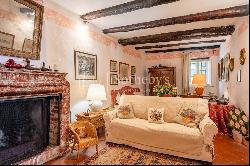 Ancient country villa on the hills of Lucca