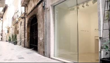 Commercial premises in the old town of Palma