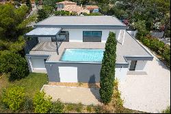 Les Issambres, New contemporary house 150m from the sea and magnificent roof top