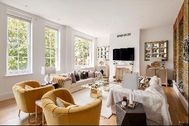 A stunning 3 bedroom apartment with parking For Sale in Chelsea, SW10