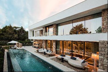 Luxury Living Redefined: 20 Exclusive Villas in Ibiza