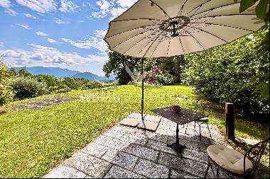 Lugano-Bosco Luganese: beautiful villa for sale with large building plot of 3,581 m & vie