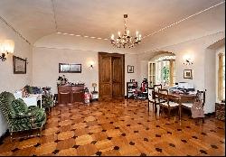 Genoa - Villa in exclusive context in the heart of Albaro 