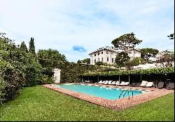 Genoa - Villa in exclusive context in the heart of Albaro 