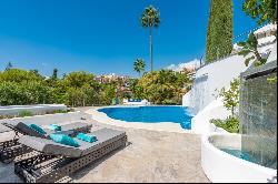 Villa for sale in Málaga, Marbella, Nueva Andalucía, Marbella 29660