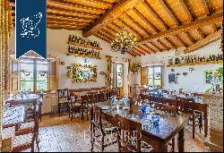 Wonderful estate for sale among Tuscan hills