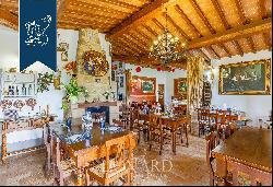 Wonderful estate for sale among Tuscan hills