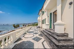 Period villa on the seafront of Albisola