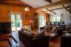 For sale old farmhouse renovated on more than 6.000m2 of park