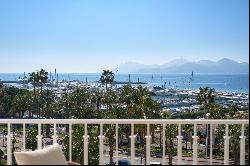 Cannes Croisette - 3 bedrom apartment in perfect condition, panoramic sea view.