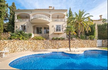 Villa for sale in Málaga, Marbella, Marbella Hill Club, Marbella 29602