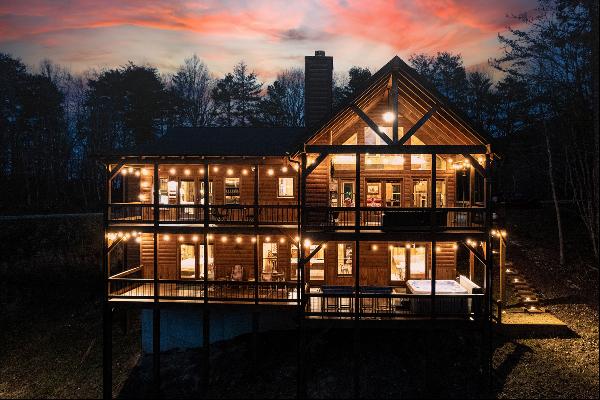 Luxurious Log Sided Cabin, Rustic Sunsets