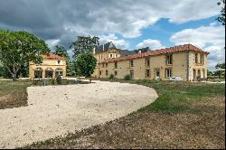 House in the heart of a share property