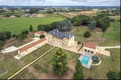 charming pied-a-terre in the heart of a chateau on a shared property