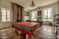 charming pied-a-terre in the heart of a chateau on a shared property