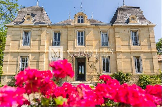 Stunning Chateau with Pool near Saint-Émilion