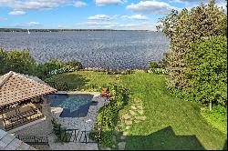 The View - Waterfront Estate with City Skyline Views