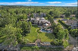 The View - Waterfront Estate with City Skyline Views