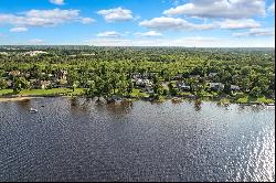 The View - Waterfront Estate with City Skyline Views