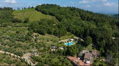 One-of-a-kind panoramic property situated ca. 400 m above Montefioralle, Greve in Chianti.