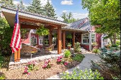 Extraordinary Urban Cottage near Minnehaha Creek