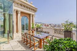 Extraordinary penthouse with pool on Paseo de Gracia