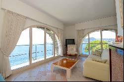 Apartment in Historic Villa With Private Access to the Sea