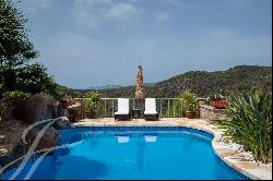 Residence located in the prestigious gated community of Roca LLisa