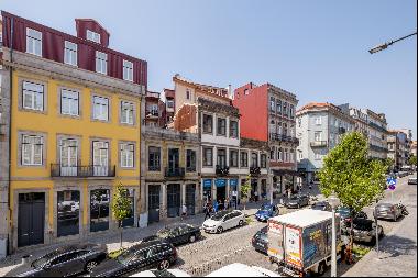 Beautiful, traditional building in need of renovation in the centre of Porto, Portugal.