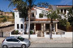 Detached Five Bedroom Villa in Larnaca