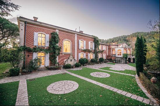 Exceptional estate  for sale in Cevennes Nature Park.