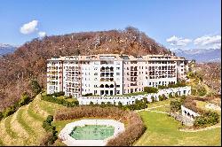 Elegant & majestic apartment in Agra-Collina d'Oro, with lake view, private garden & magn